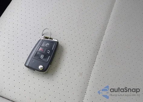 2019 Volkswagen Tiguan 2.0T Se/2.0T Sel/2.0T Sel R-Line/2.0T Sel R-Line Black z USA, uszkodzony, nr VIN 3VV2B7AX7KM177041